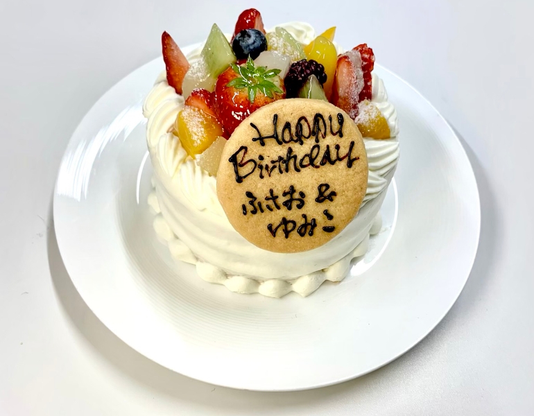 【記念日プラン】お誕生日や記念日のお祝いに！選べるホールケーキ付／1泊2食付 