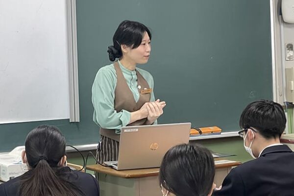 ホテル業界の未来を切り開く！大阪市内の中学生に向けたキャリア職業講話を実施