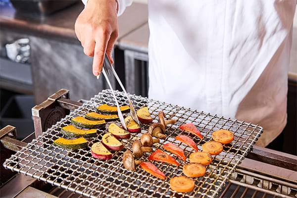 はなをり 夏限定の贅沢を目の前で!はなをりビュッフェメニューがライブキッチンとともに刷新