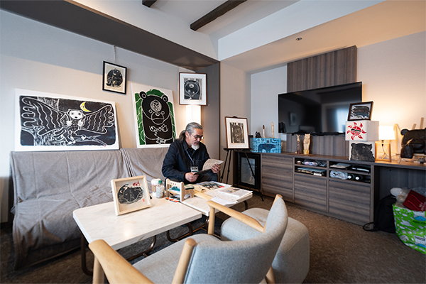 客室がギャラリーに変わる「PLUS ART FAIR 2026」を2026年4月3日（金）より3日間限定開催