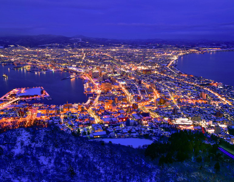 ▲函館山からの夜景　＜画像提供：函館市観光部＞