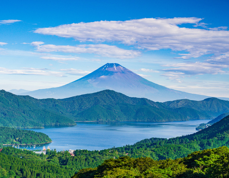 箱根・芦ノ湖の四季折々の魅力を体験！箱根観光の必見スポット｜にっぽん旅めぐり