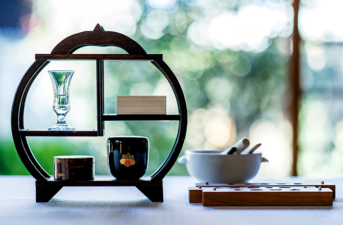 香り高い抹茶に包まれて、京都・宇治で“大人の修学旅行”宇治抹茶のお香作り体験付きのステイプラン登場